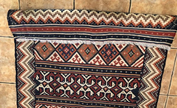 Kilim handmade, both sides similar with short strings on width - Image 3