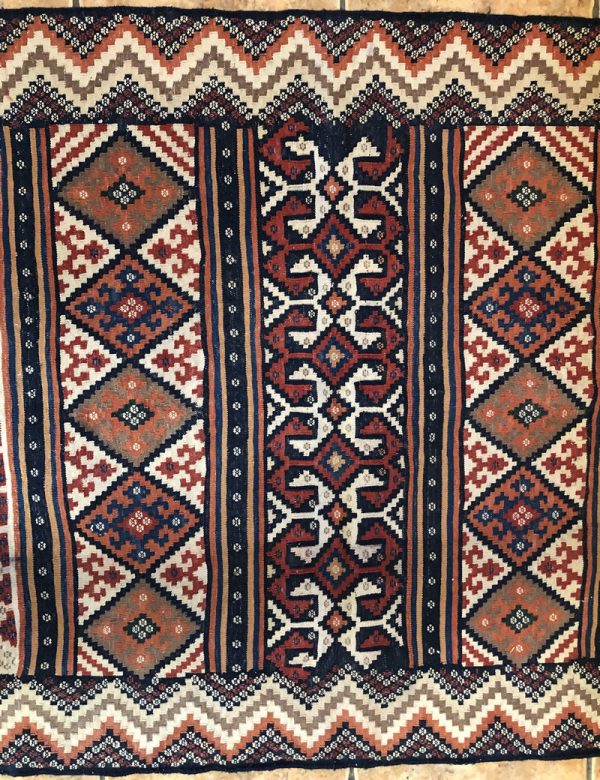 Kilim handmade, both sides similar with short strings on width - Image 2