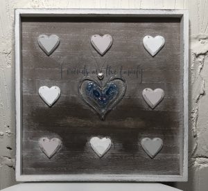 Mix wooden and glass heart "Friends are the family"