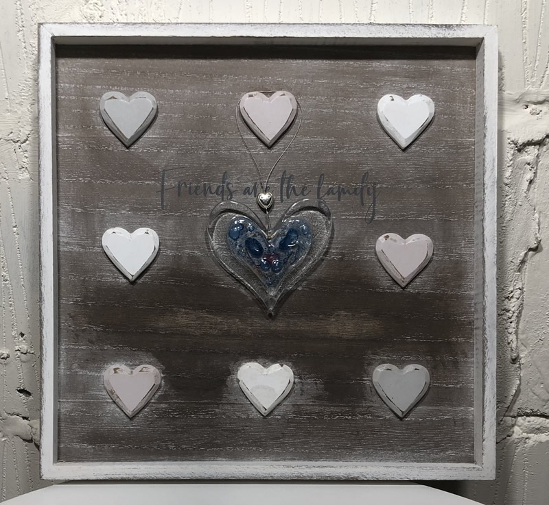 Mix wooden and glass heart "Friends are the family"